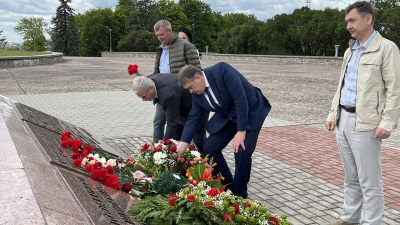 «Приди и поклонись: память о войне жива в сердцах поколений»