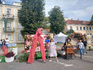 Сотрудники Гродненского агентства приняли участие в арт-фестивале «Город цветов»