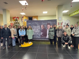 Коллектив Гродненского агентства посетил фильм «Переломный момент» белорусского режиссера Дмитрия Сороки.